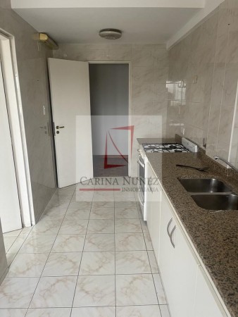 DEPARTAMENTO FRENTE AL SHOPPING