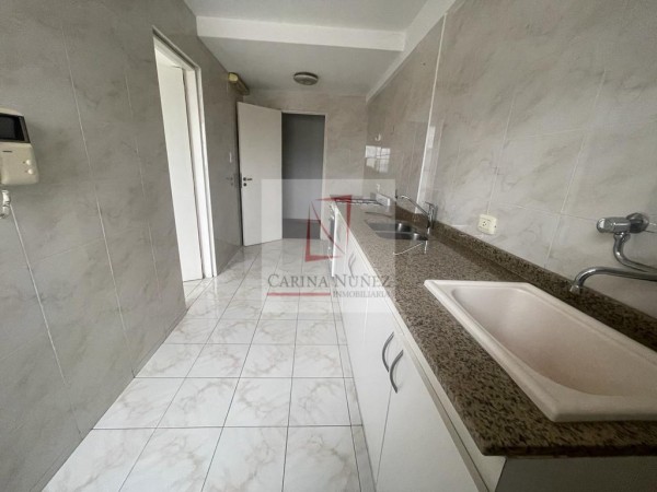 DEPARTAMENTO FRENTE AL SHOPPING