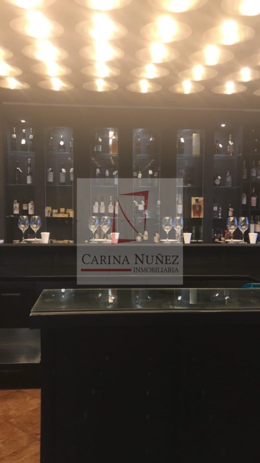 LAVNIA WINE BAR