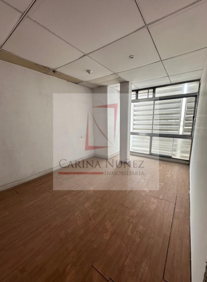 PROPIEDAD COMERCIAL EN PLANTA ALTA 11 OFICINAS 