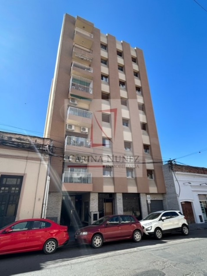 DEPARTAMENTO CENTRICO 3 DORMITORIOS CON DEPENDENCIA DE SERVICIO