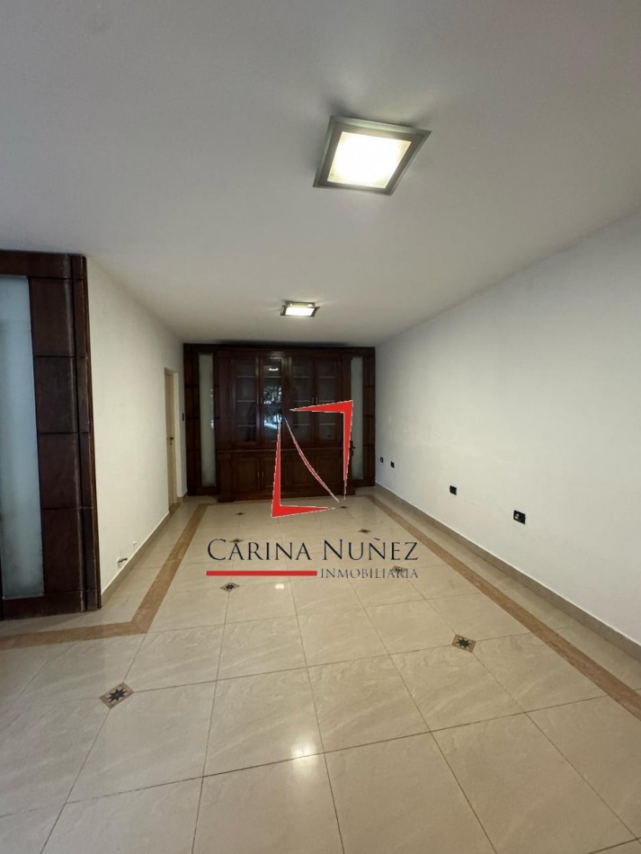 AV BICENTENARIO CASA 3 DORMI EXCELENTE