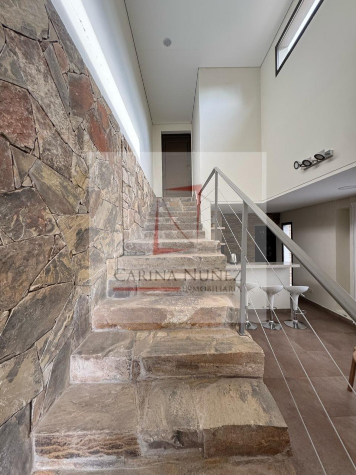 DUPLEX COMPLETAMENTE AMOBLADO 1 DORMI Z/UCASAL