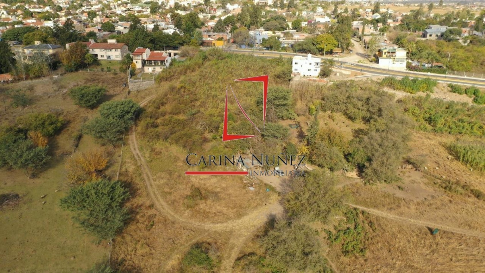 TERRENO UNICO POR SU UBICACION E IMPONENTES VISTAS