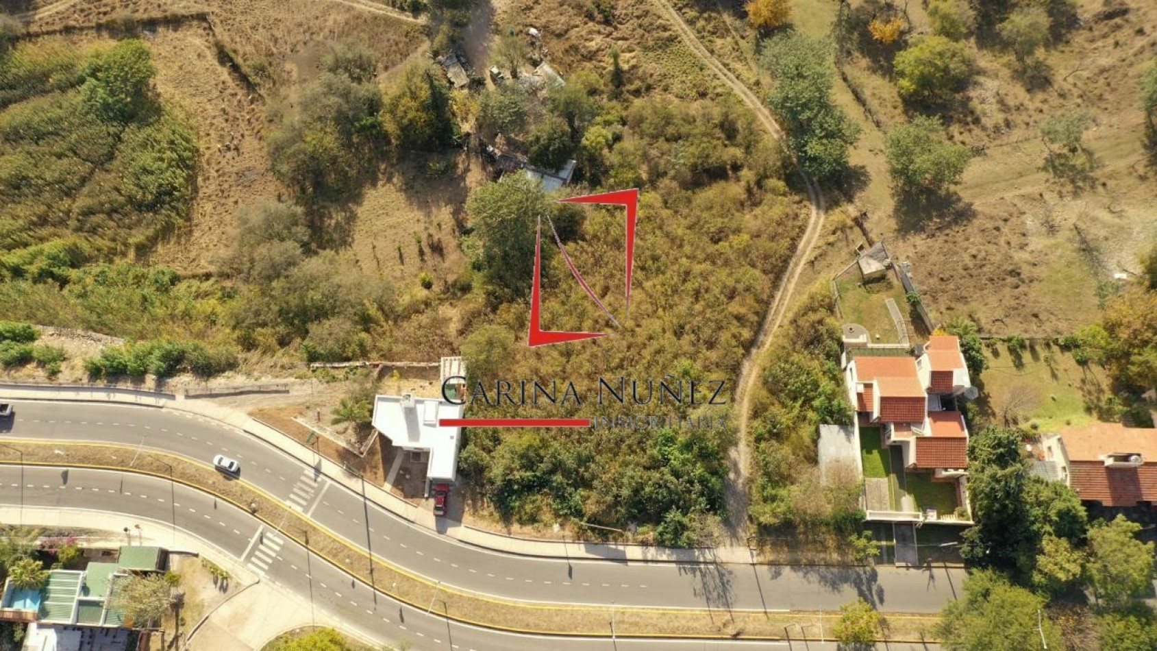 TERRENO UNICO POR SU UBICACION E IMPONENTES VISTAS