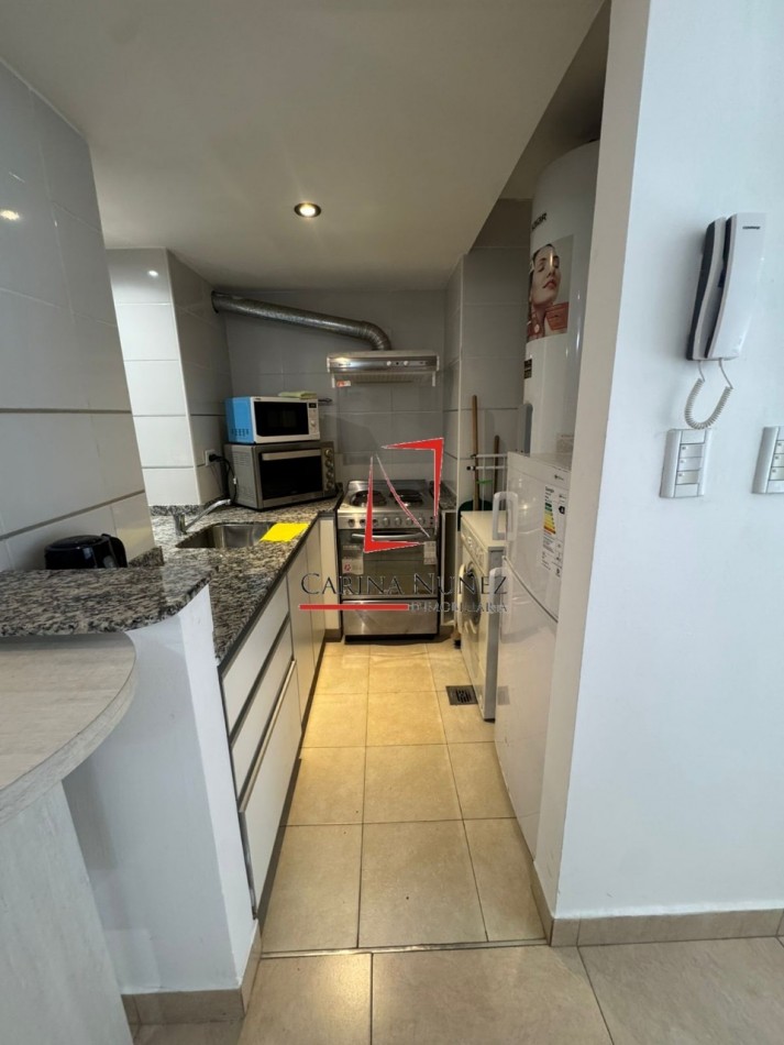 MONOAMBIENTE AMOBLADO CON PATIO EN PLANTA BAJA